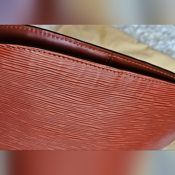 Louis Vuitton Epi Gobelins Backpack - Picture 4 of 16